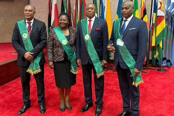 Quatro deputados angolanos tomaram posse no Parlamento Pan-Africano
