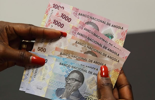 Angola vai colocar kwanza no sistema de pagamentos da África do Sul e Namíbia