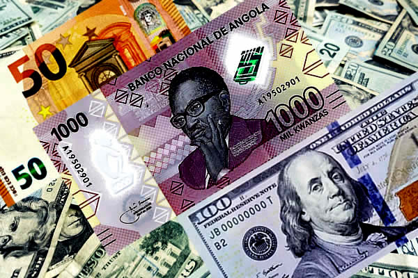 Kwanza desvalorizou mais de 10% face ao dólar numa semana