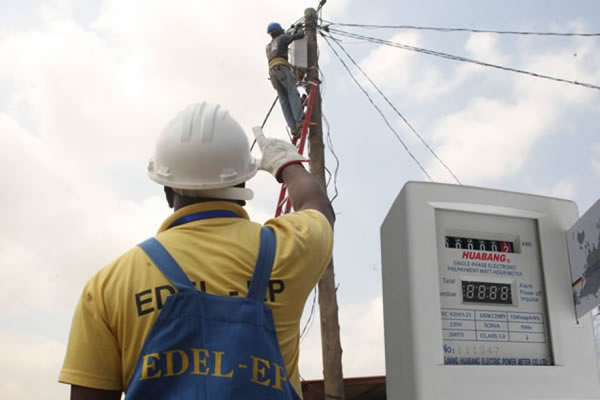 Tarifas de eletricidade vão aumentar em Angola, mas executivo ainda não diz quando