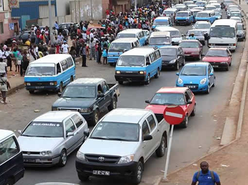 Taxistas querem apurar “verdadeiros culpados” de incidentes em Luanda, cidade regressa ao normal