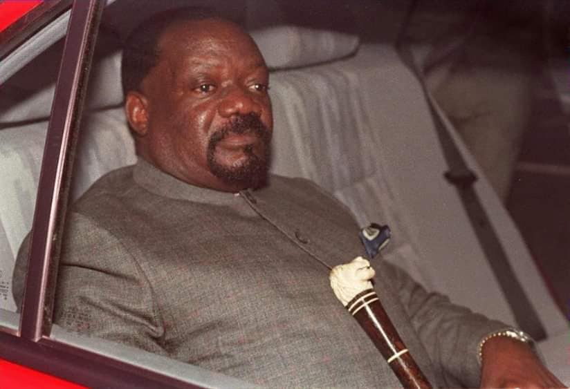 Família de Savimbi pediu ajuda a ex-líder da UNITA para desbloquear fundação